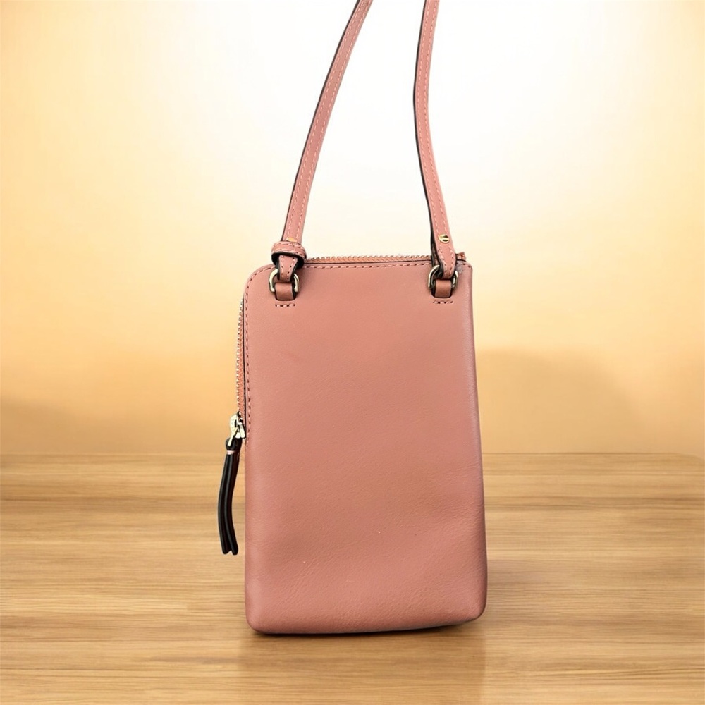 Tory Burch Salmon Pink Leather Wristlet with Gold Logo - Picture 2 of 4